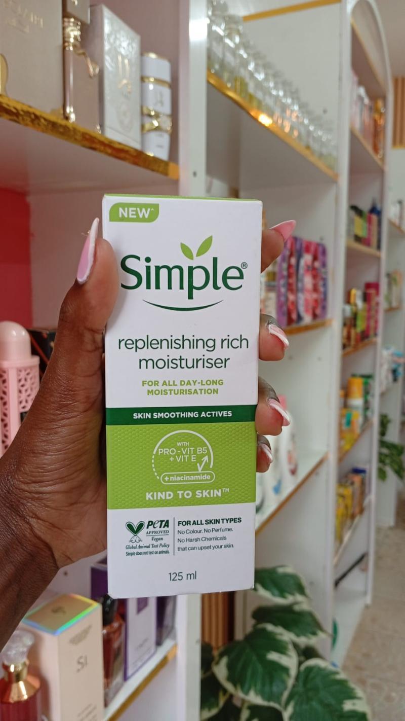 Simple replenish moisturizer