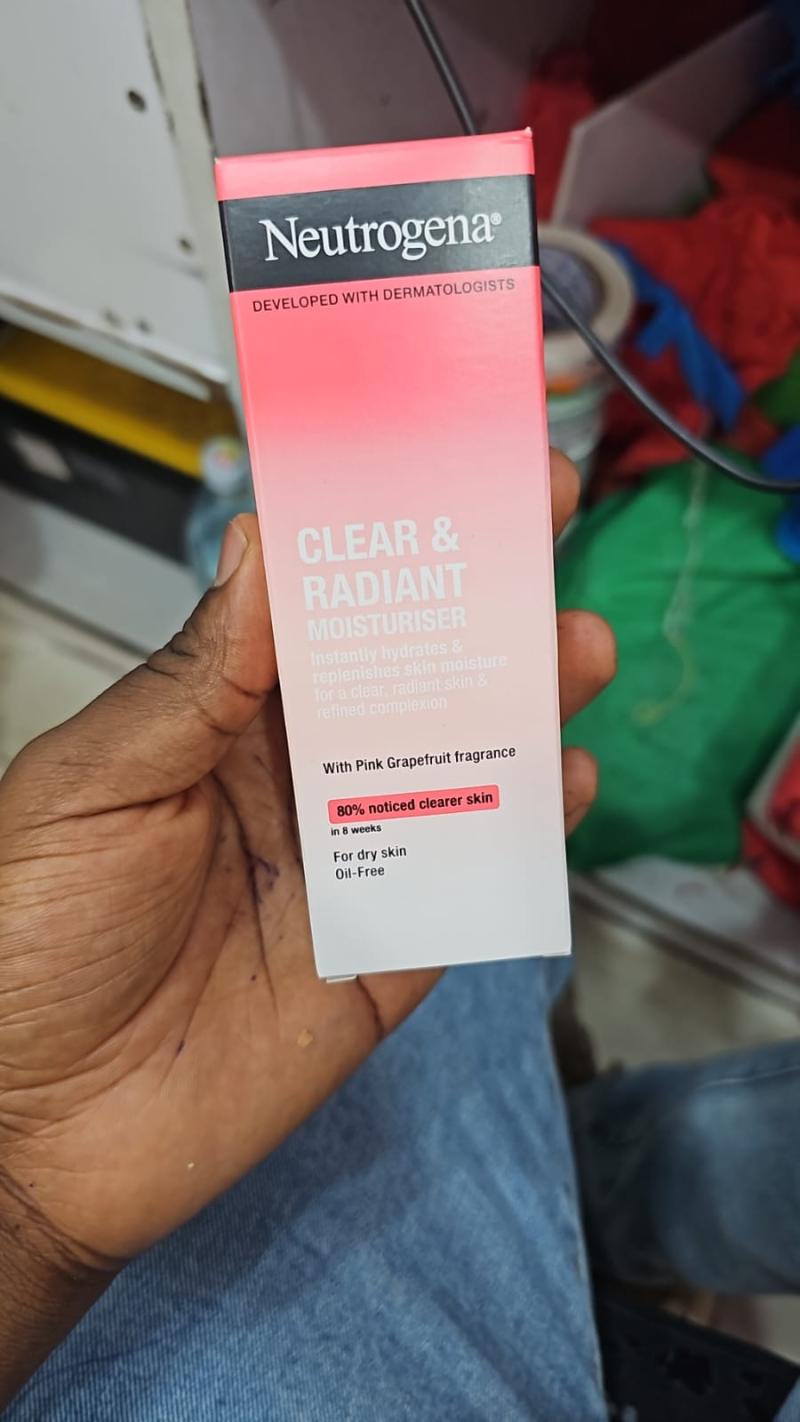 Neutrogena clear and radiant moisturizer 